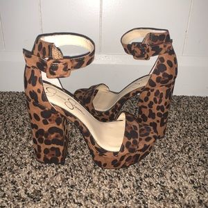 JESSICA SIMPSON CHUNKY HEEL